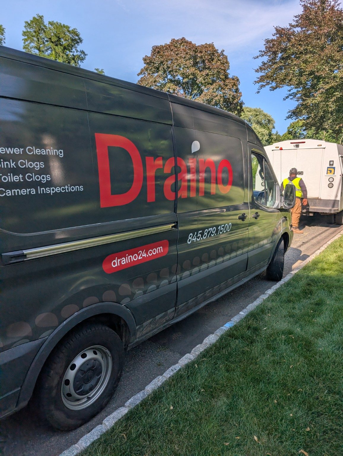 Draino Sewer truck and professional drain equipment